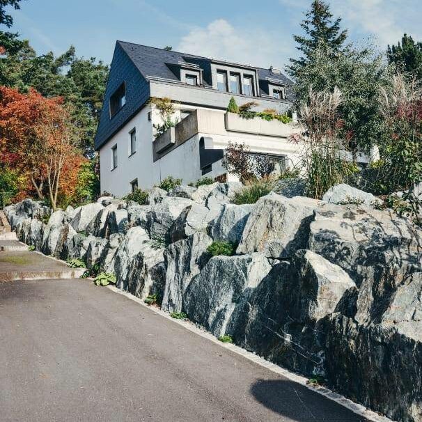 gartenbau-landschaftsbau-hausner-parkstein-portfolio-natursteinmauer